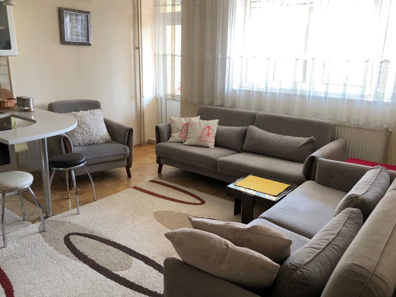Ulpiana Apartment Prishtinë Ngoại thất bức ảnh